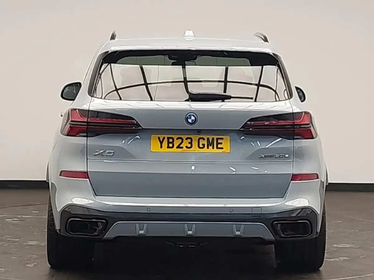 2023-bmw-x5-30-xdrive-50e-m-sport-big-14