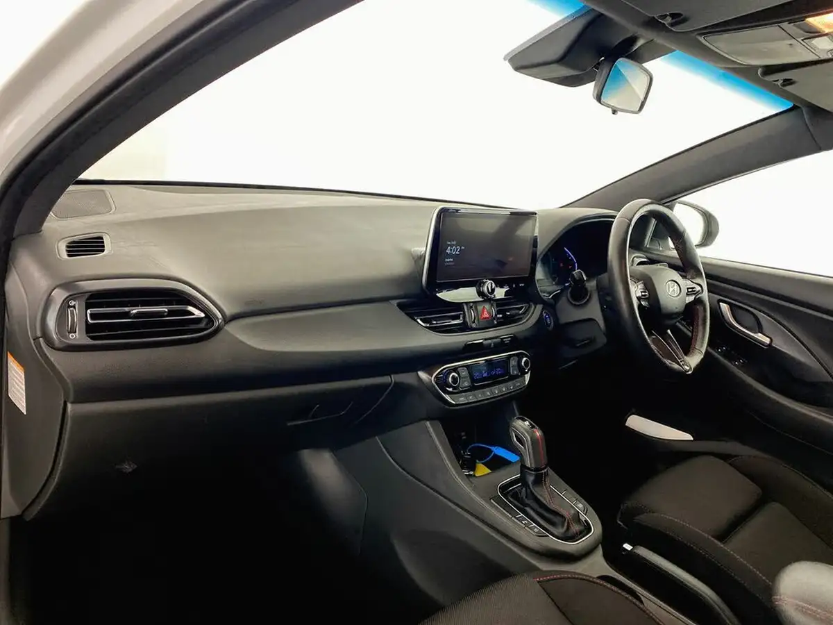 2022-hyundai-i30-15-t-gdi-n-line-hatchback-dct-big-28