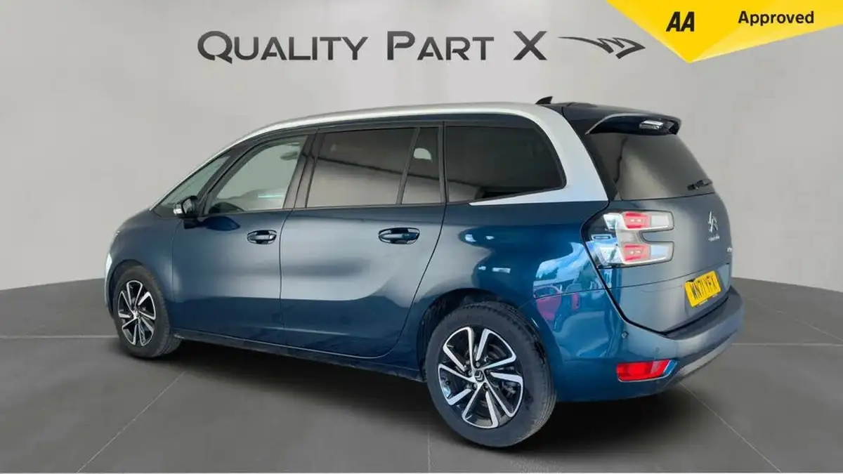 2022-citroen-grand-c4-spacetourer-12-puretech-shine-eat8-big-5