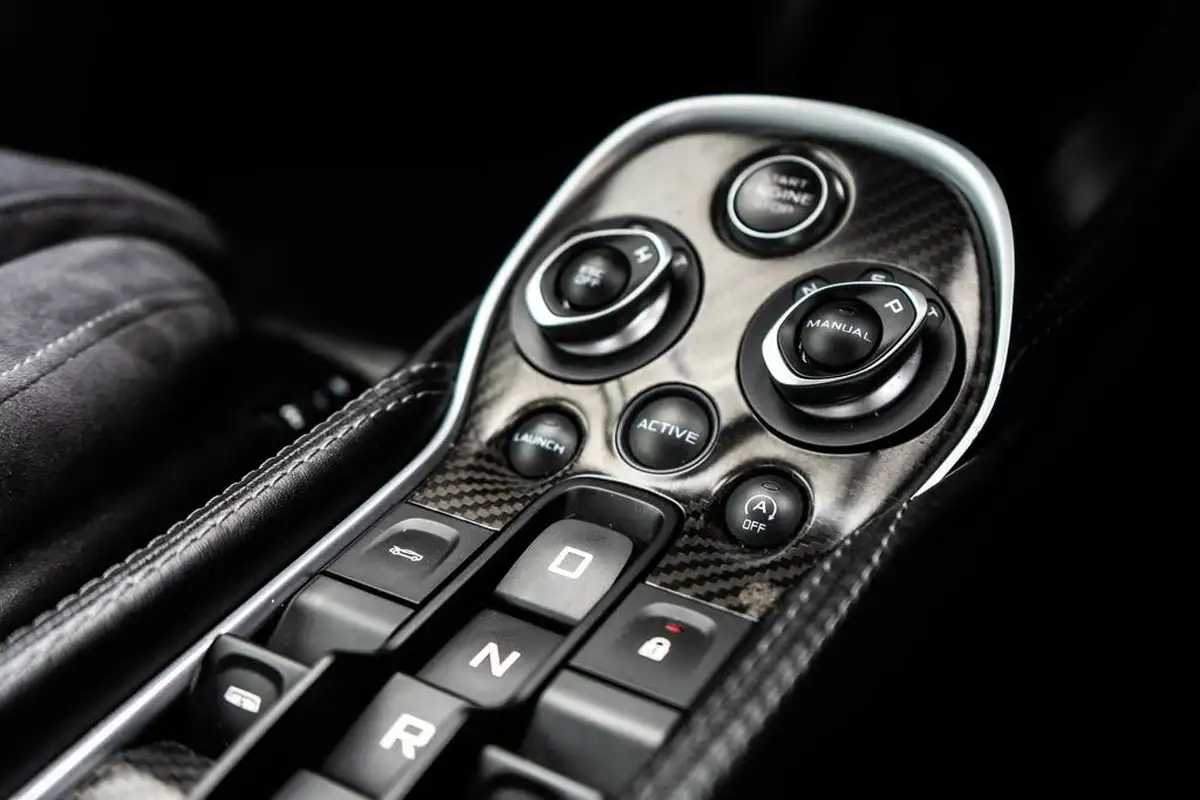 2018-mclaren-570s-38-coupe-big-8