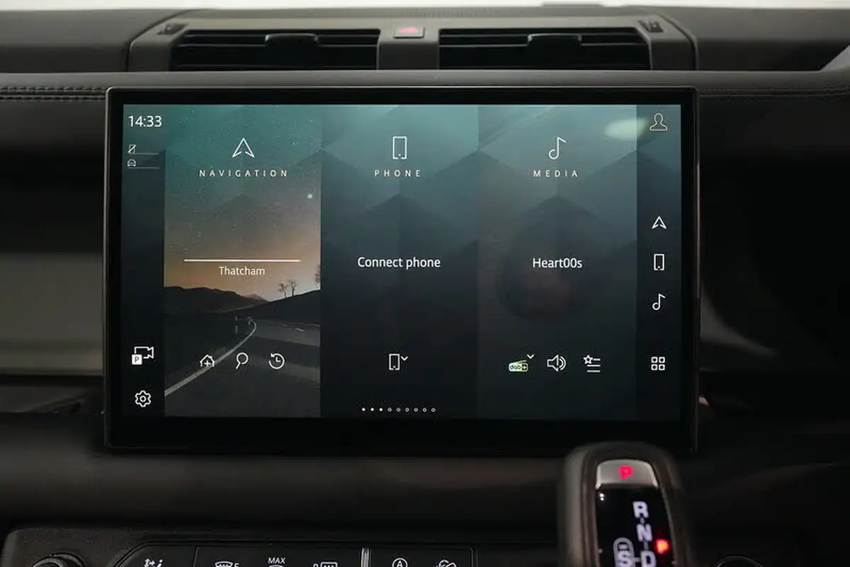 2023-land-rover-110-defender-30-d300-x-dynamic-hse-big-46