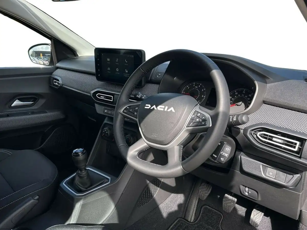 2024-dacia-sandero-10-tce-expression-90bhp-big-4