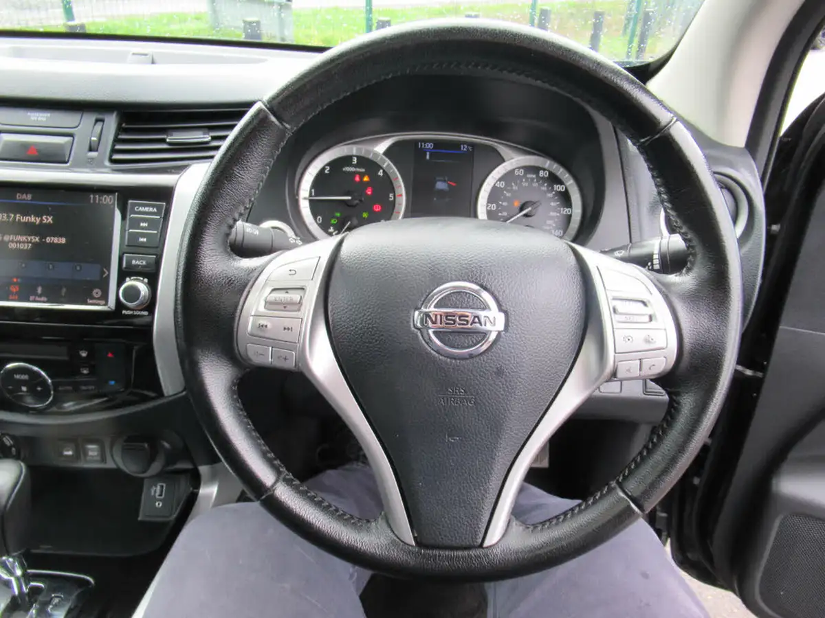 2021-nissan-navara-23dci-tt-n-guard-8-navileathersunroof-auto-big-19