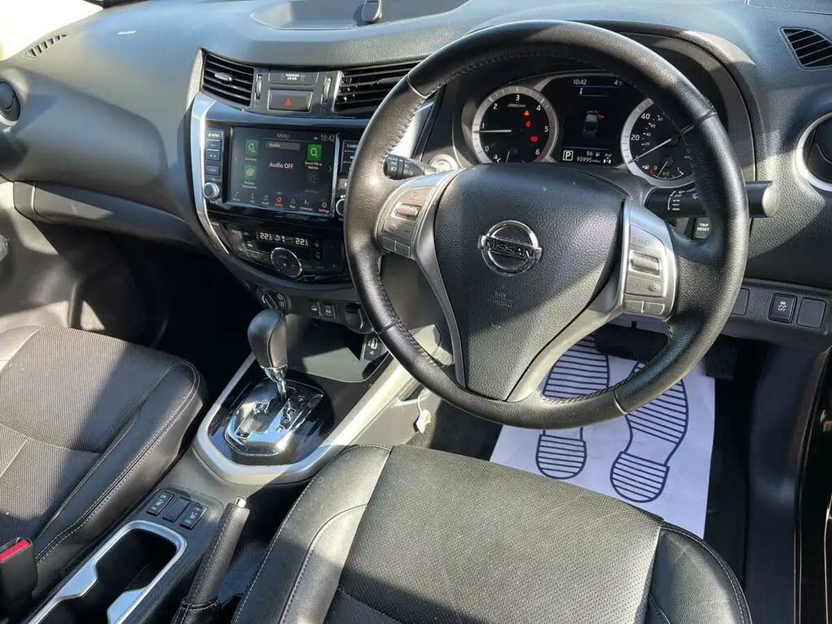 2021-nissan-navara-23dci-tt-tekna-8-navileather-auto-big-29