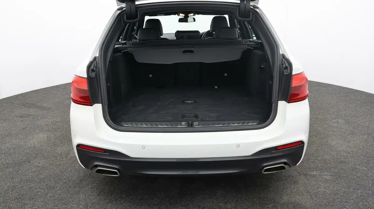 2018-bmw-5-series-20td-520d-m-sport-188bhp-xdrive-touring-5d-big-17