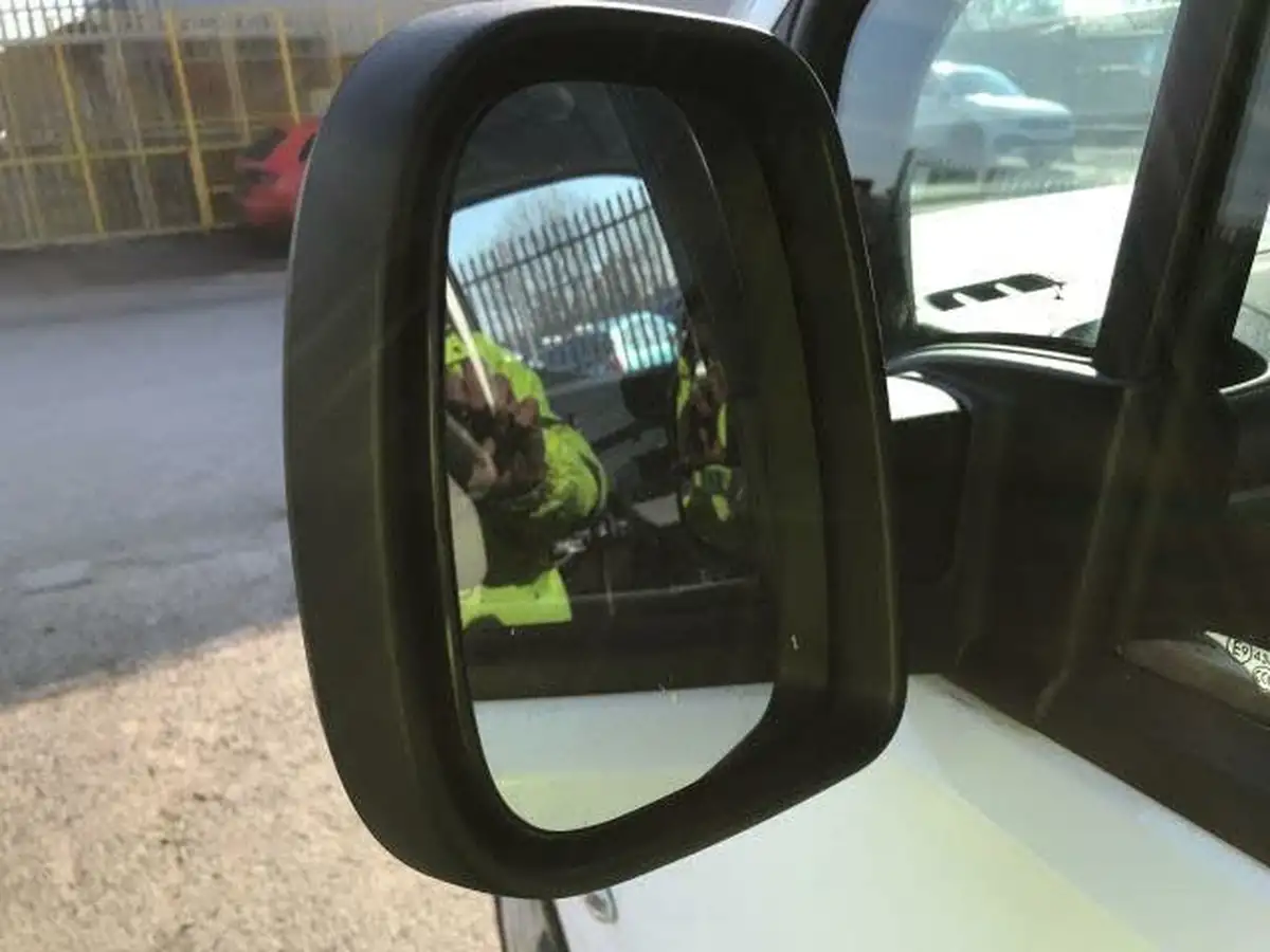 2020-peugeot-partner-15-bluehdi-950-professional-100ps-eu6dt-long-panel-big-33