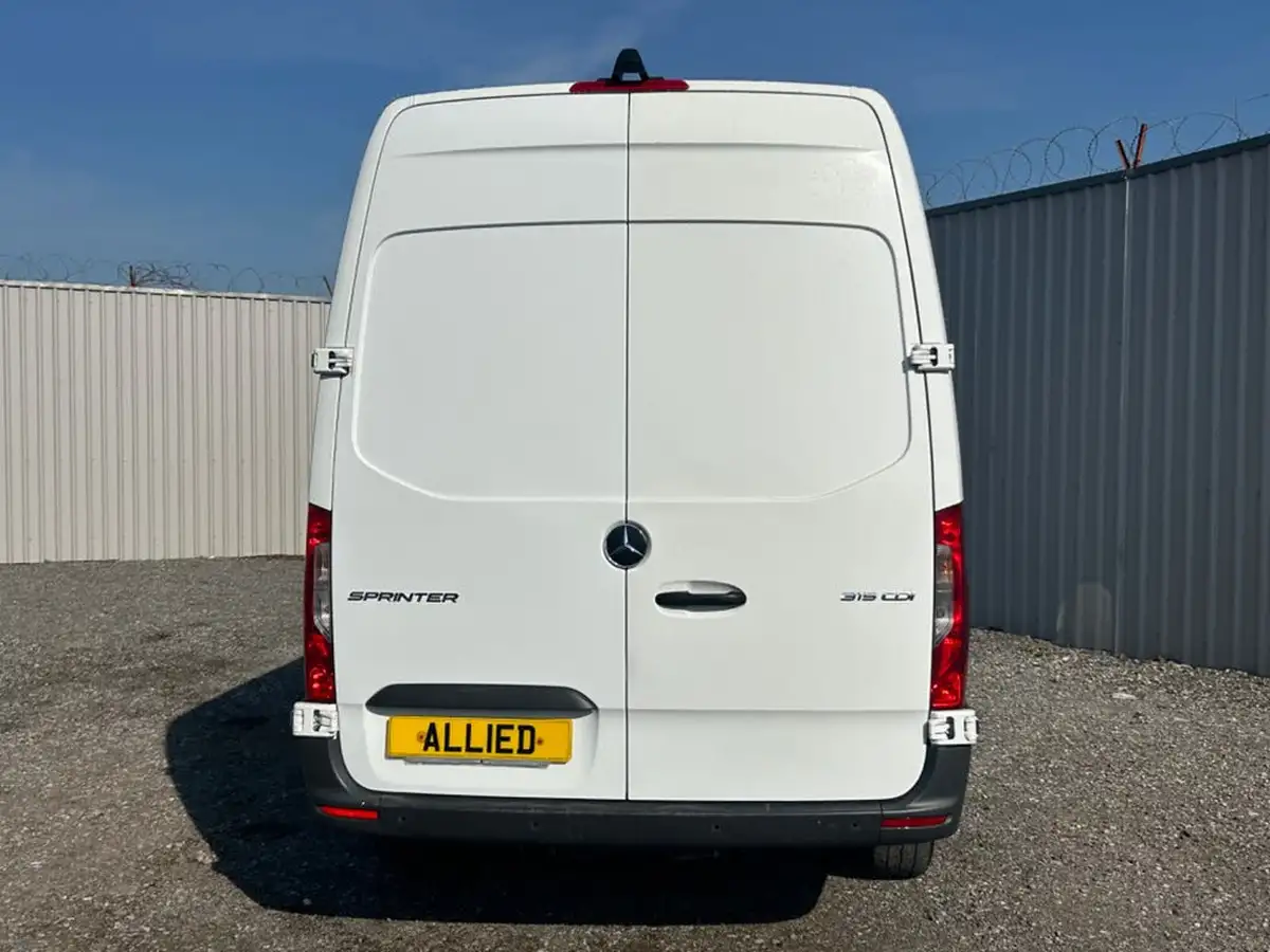2020-mercedes-benz-sprinter-20cdi-315-l1h1-progressive-big-6