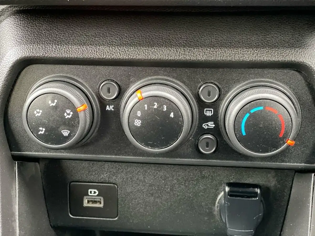 2021-dacia-sandero-10-tce-comfort-90bhp-big-21
