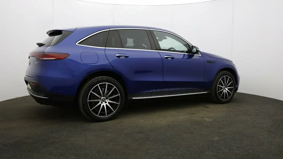 2022-mercedes-benz-eqc-e-eqc-400-amg-line-big-39