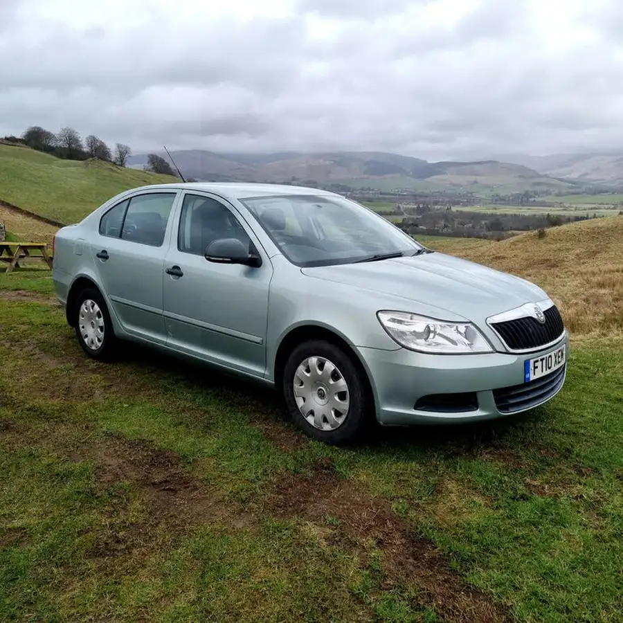 2010-skoda-octavia-16td-s-cr-105bhp-hatchback-big-1