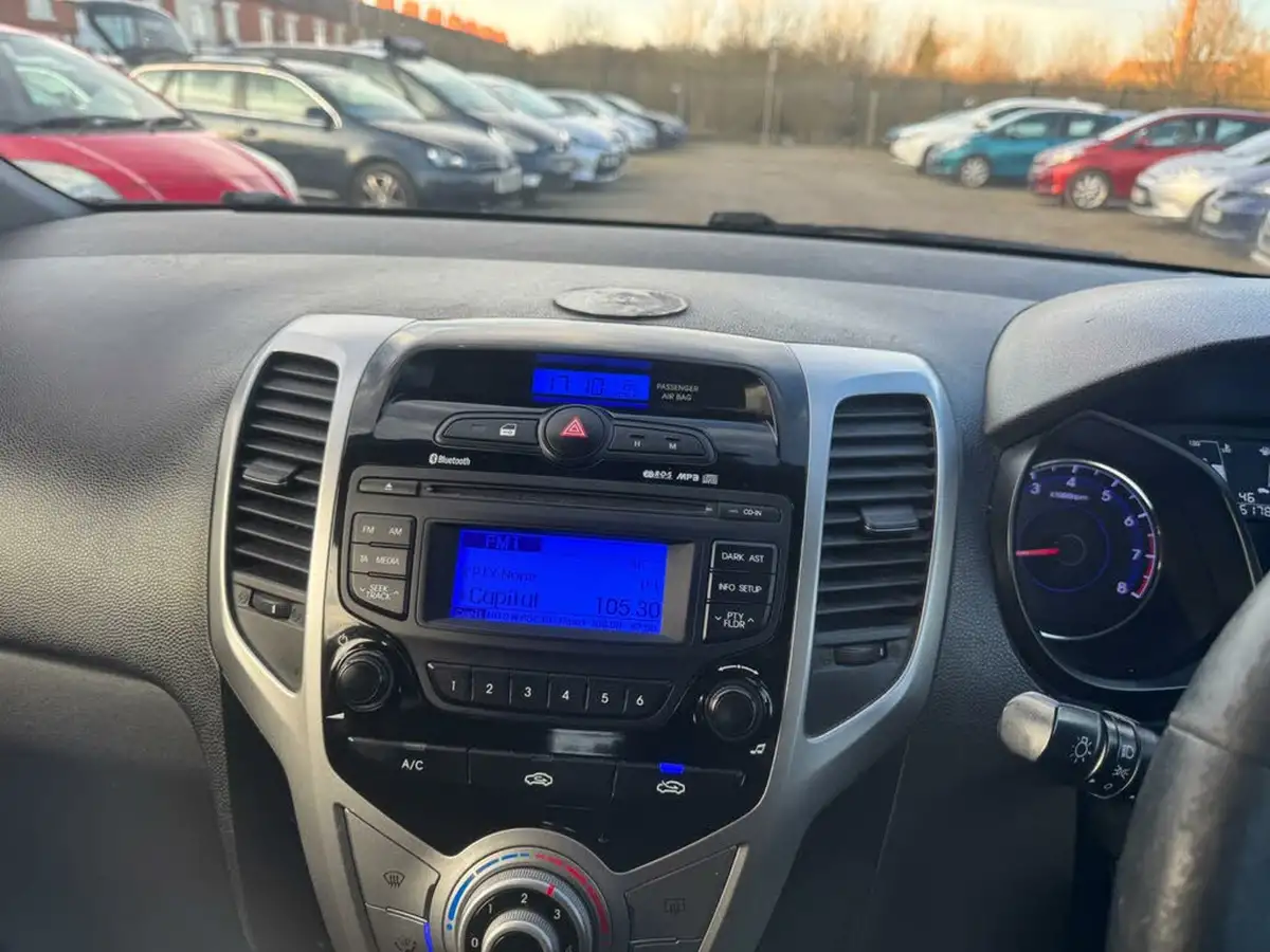 2011-hyundai-ix20-14-active-big-22