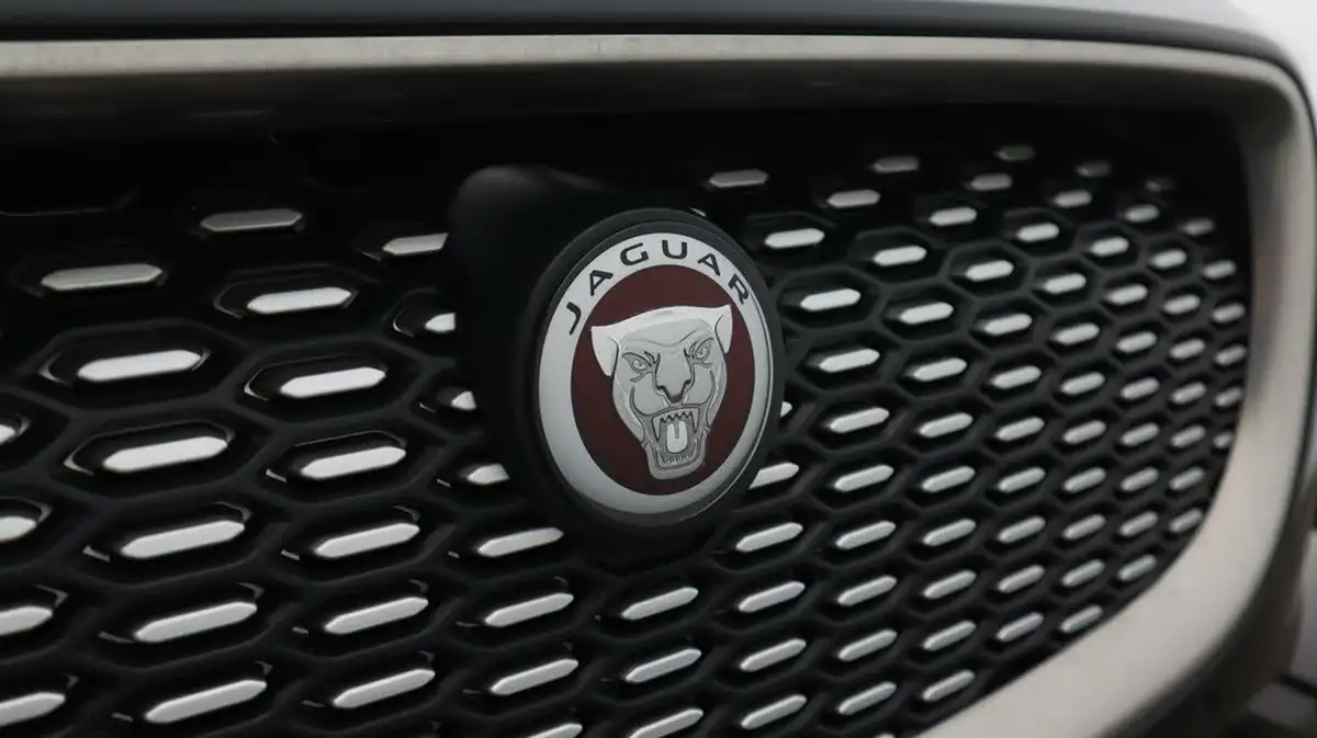 2022-jaguar-i-pace-ev400-hse-big-23