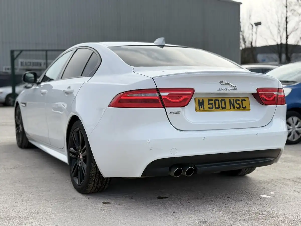 2016-jaguar-xe-20d-r-sport-180ps-auto-big-2