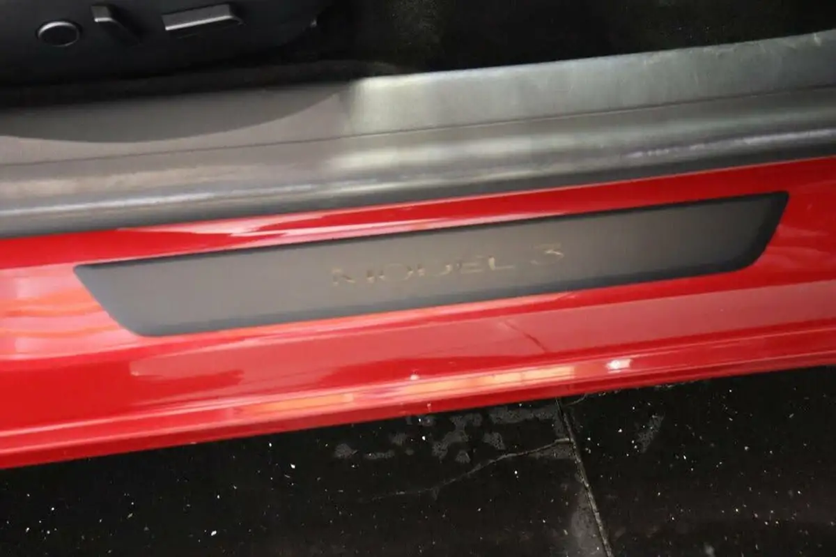 2021-tesla-model-3-e-long-range-awd-big-16