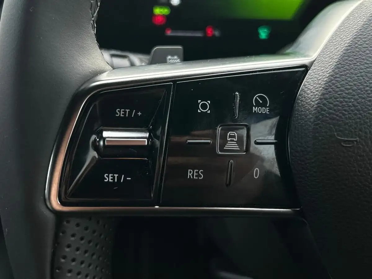 2024-renault-megane-e-tech-e-techno-e-tech-comfort-range-big-20
