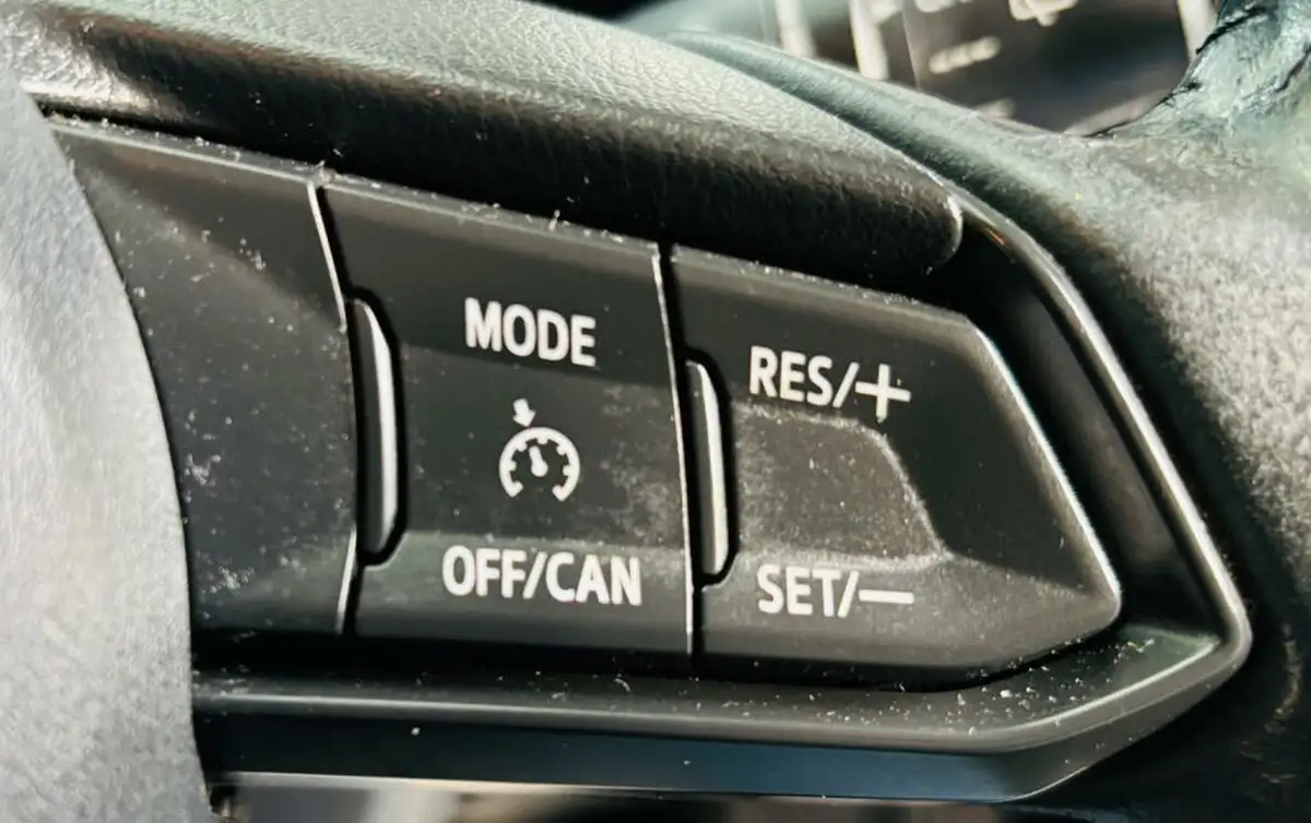 2017-mazda-mazda2-15-se-l-nav-auto-big-20