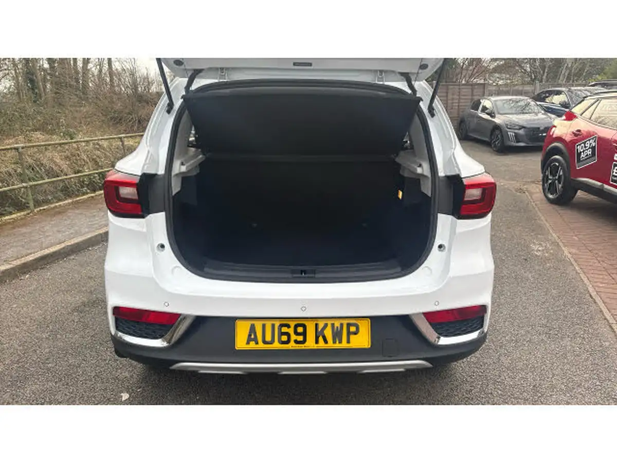 2019-mg-zs-suv-10t-gdi-exclusive-111ps-big-3
