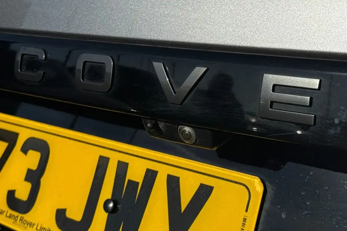2023-land-rover-discovery-30-d300-dynamic-hse-big-31
