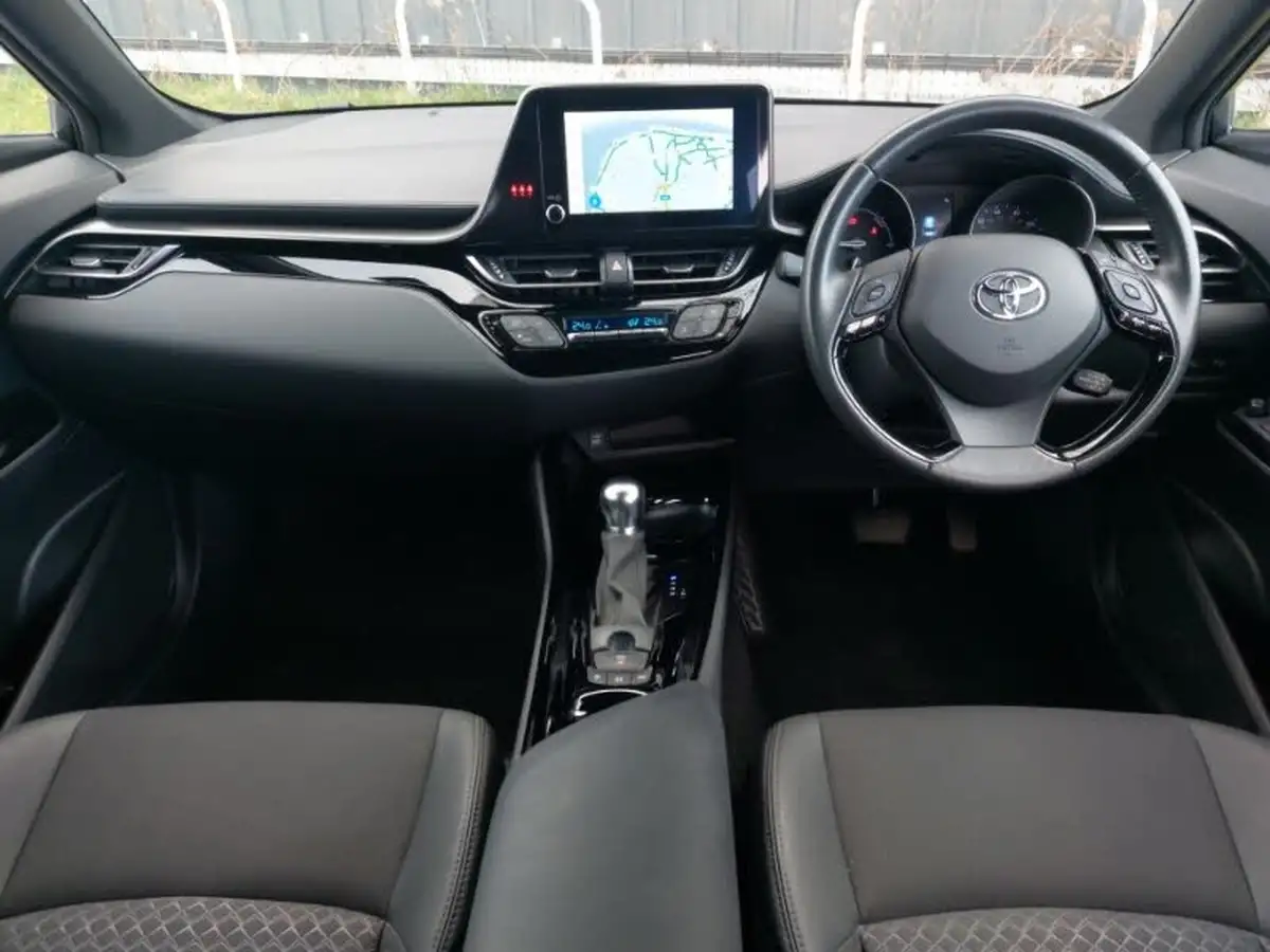 2022-toyota-c-hr-20-vvt-i-design-big-2