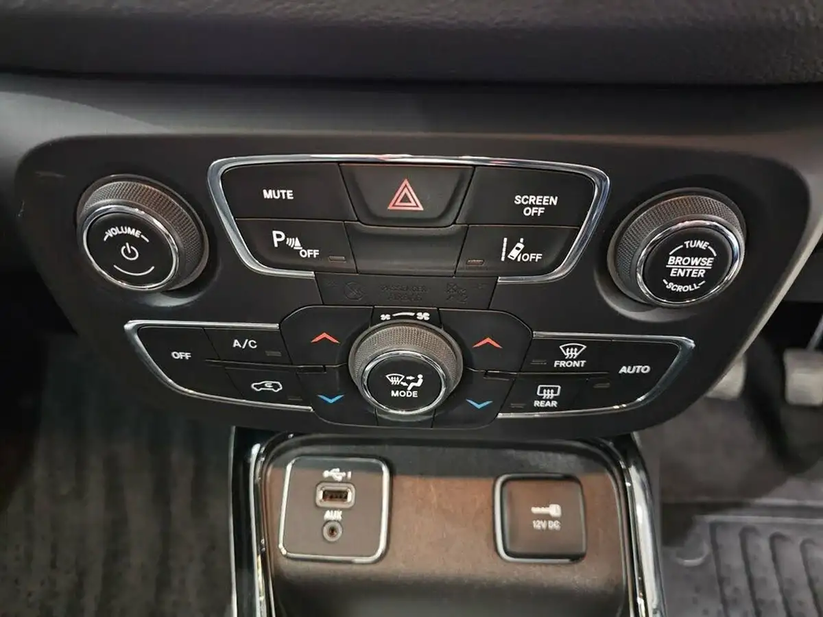 2020-jeep-compass-14-multiair-ii-night-eagle-big-16