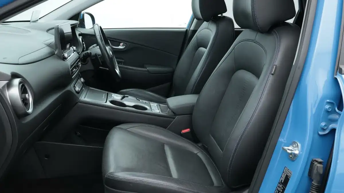 2021-hyundai-kona-e-ultimate-big-14