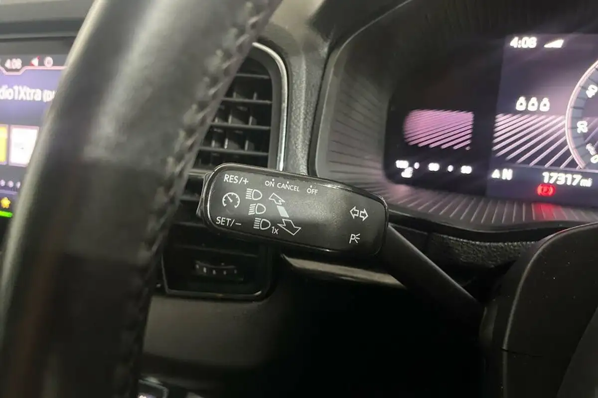 2023-skoda-karoq-15-tsi-se-l-big-27
