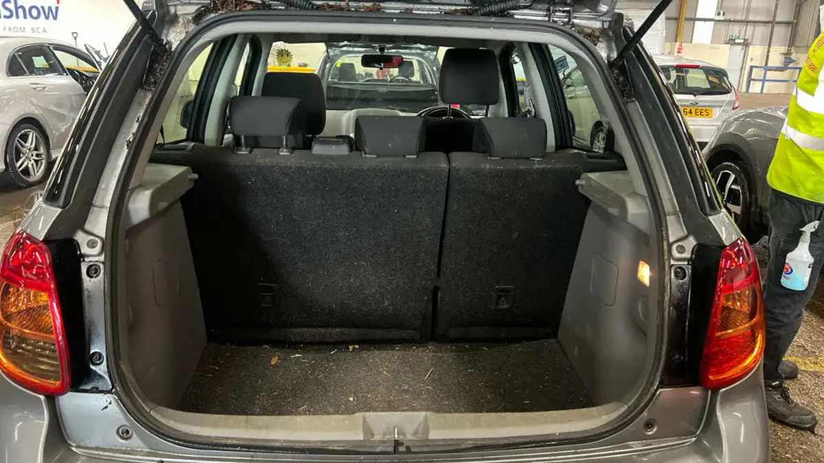 2011-suzuki-sx4-16-sz5-big-4
