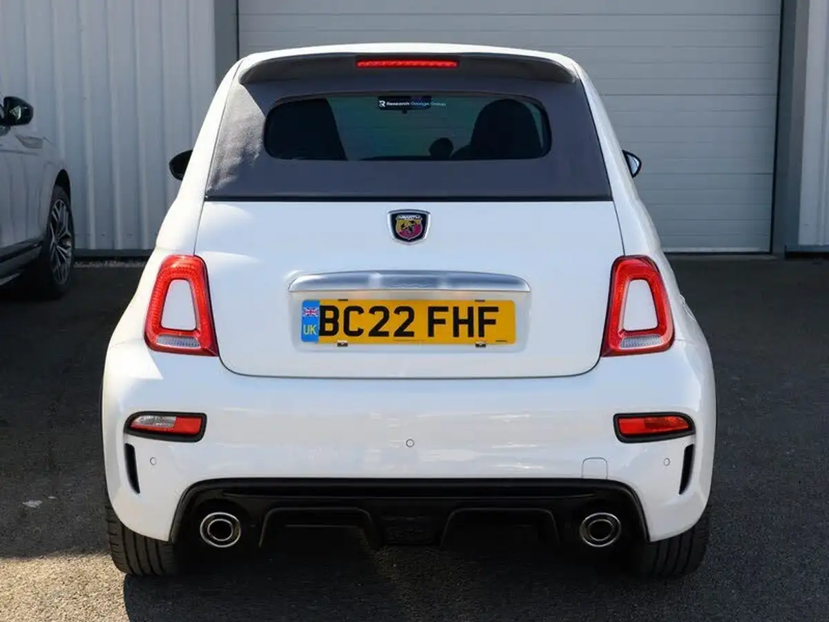 2022-abarth-595c-big-27