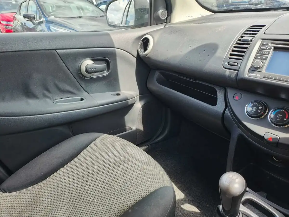 2011-nissan-note-14-n-tec-big-66