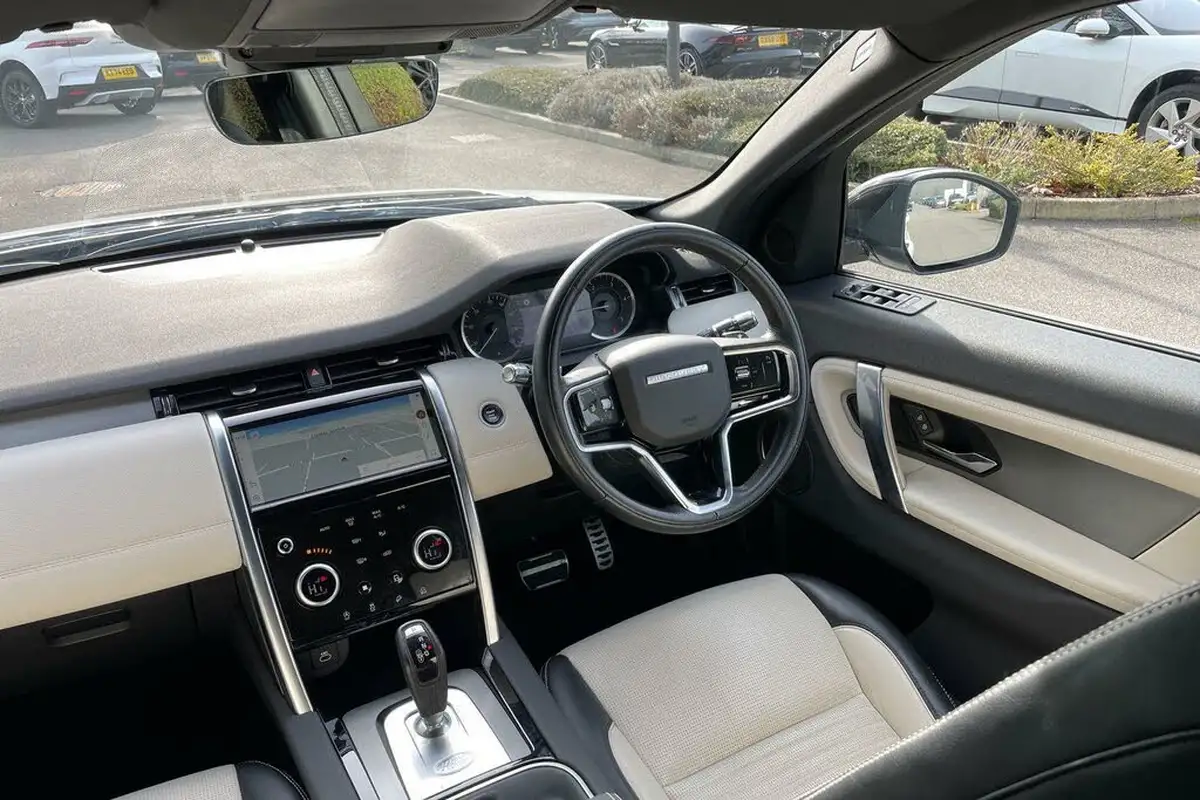 2021-land-rover-discovery-sport-20-d200-r-dynamic-se-big-18