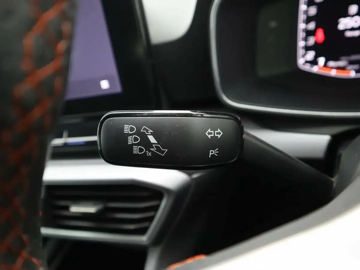 2021-seat-leon-15-tsi-evo-fr-130ps-hatchback-big-32