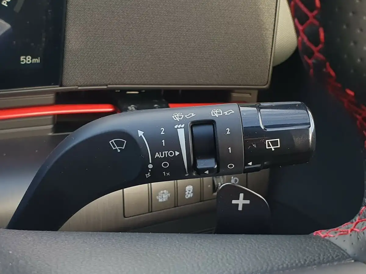 2024-hyundai-kona-16-gdi-n-line-141ps-dct-big-35