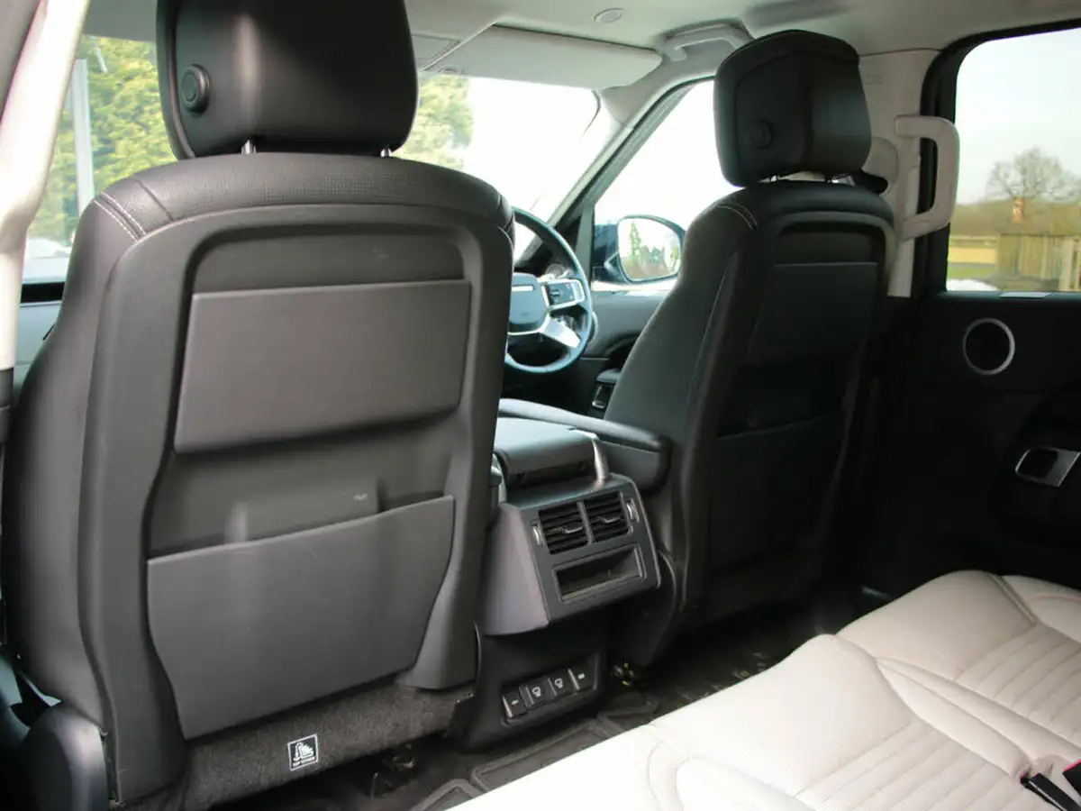 2021-land-rover-discovery-30-d300-commercial-se-big-68