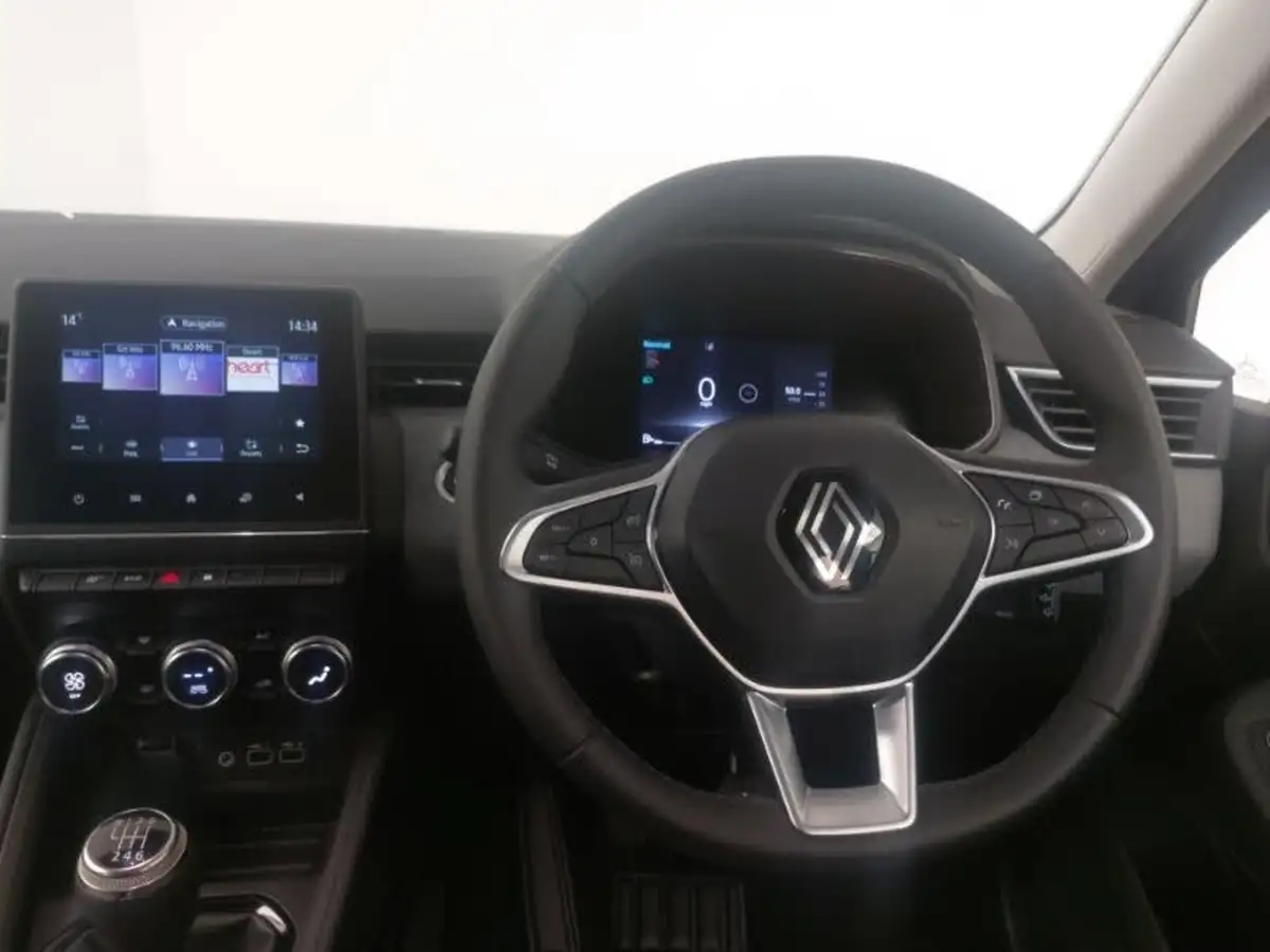 2024-renault-clio-10-tce-evolution-big-6