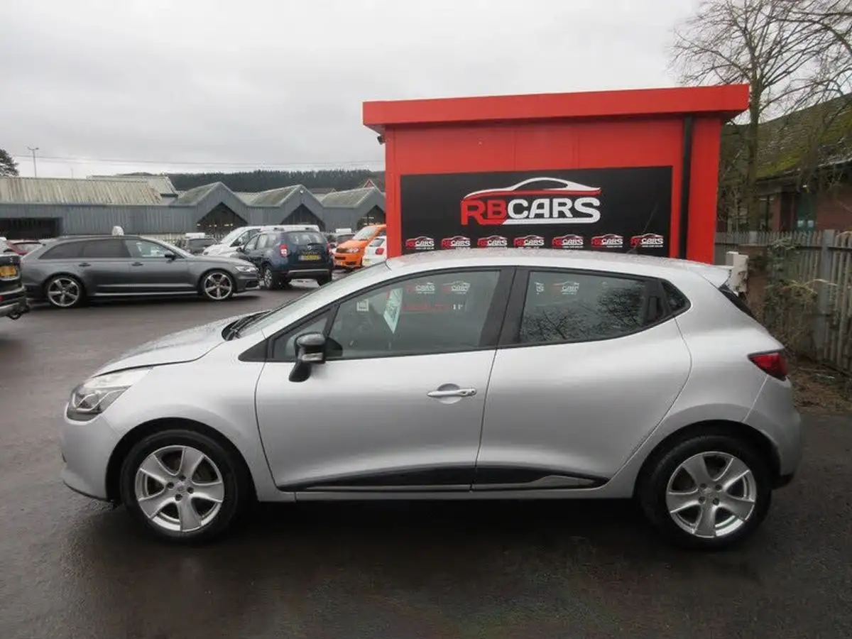 2016-renault-clio-12-dynamique-nav-16v-big-3