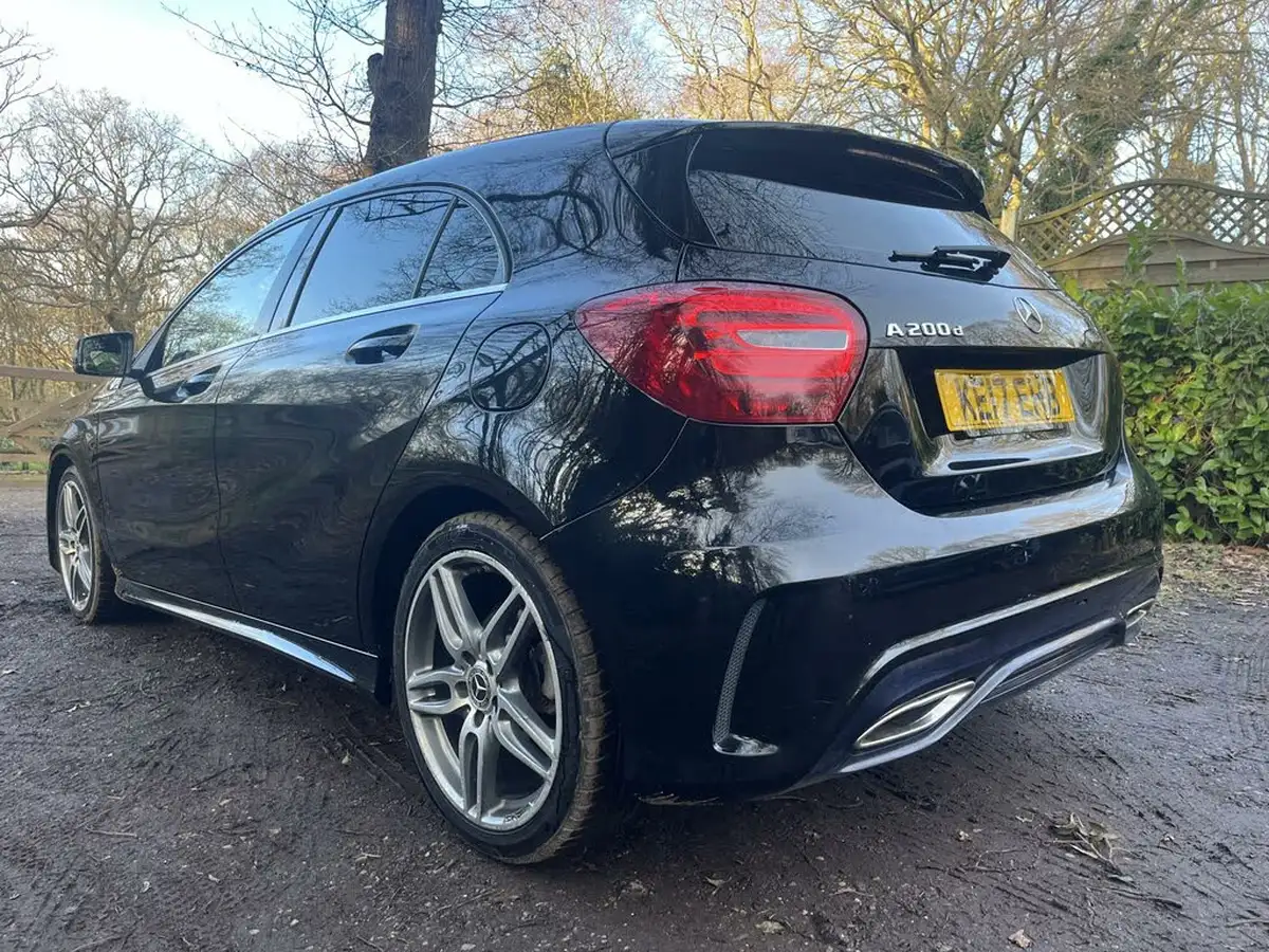 2017-mercedes-benz-a-class-21d-a200d-amg-line-ss-7g-dct-big-10