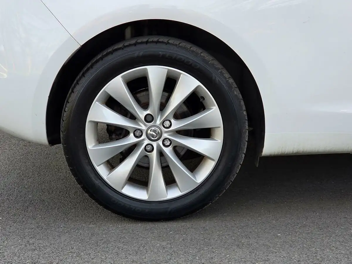 2013-vauxhall-astra-gtc-16-sri-180ps-big-33