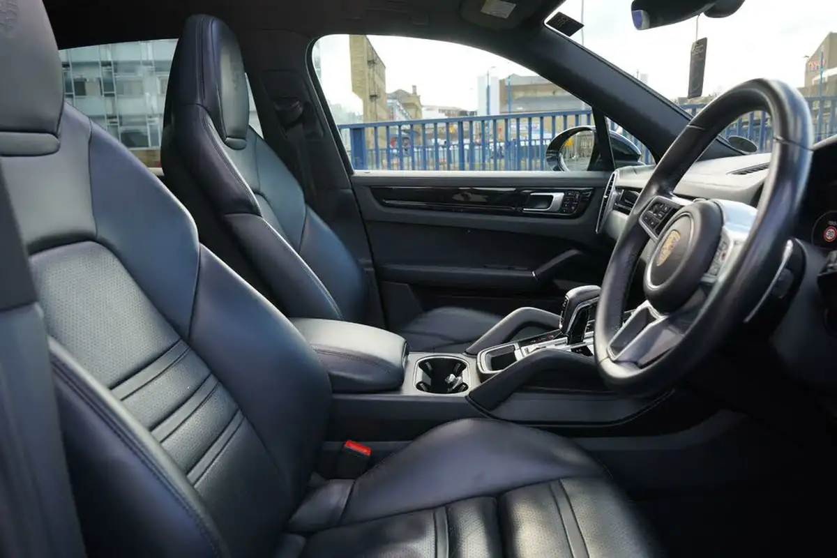 2019-porsche-cayenne-30-v6-s-big-2