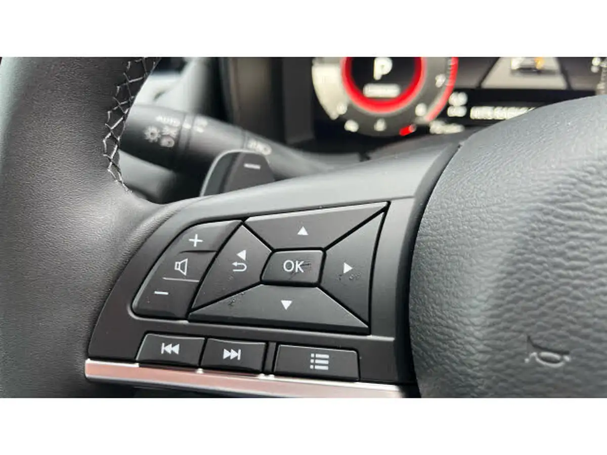 2024-nissan-juke-10-dig-t-n-connecta-dct-big-25