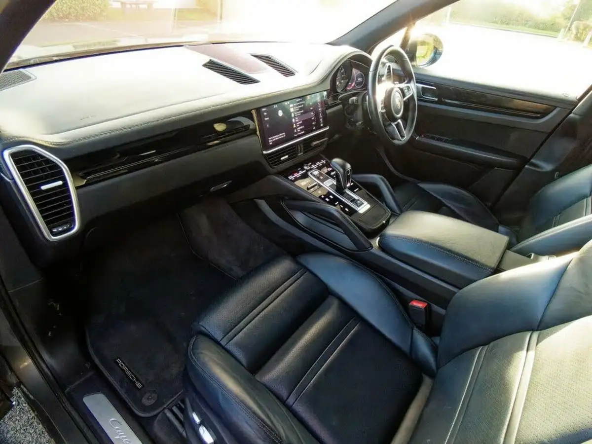 2019-porsche-cayenne-30-v6-s-big-26