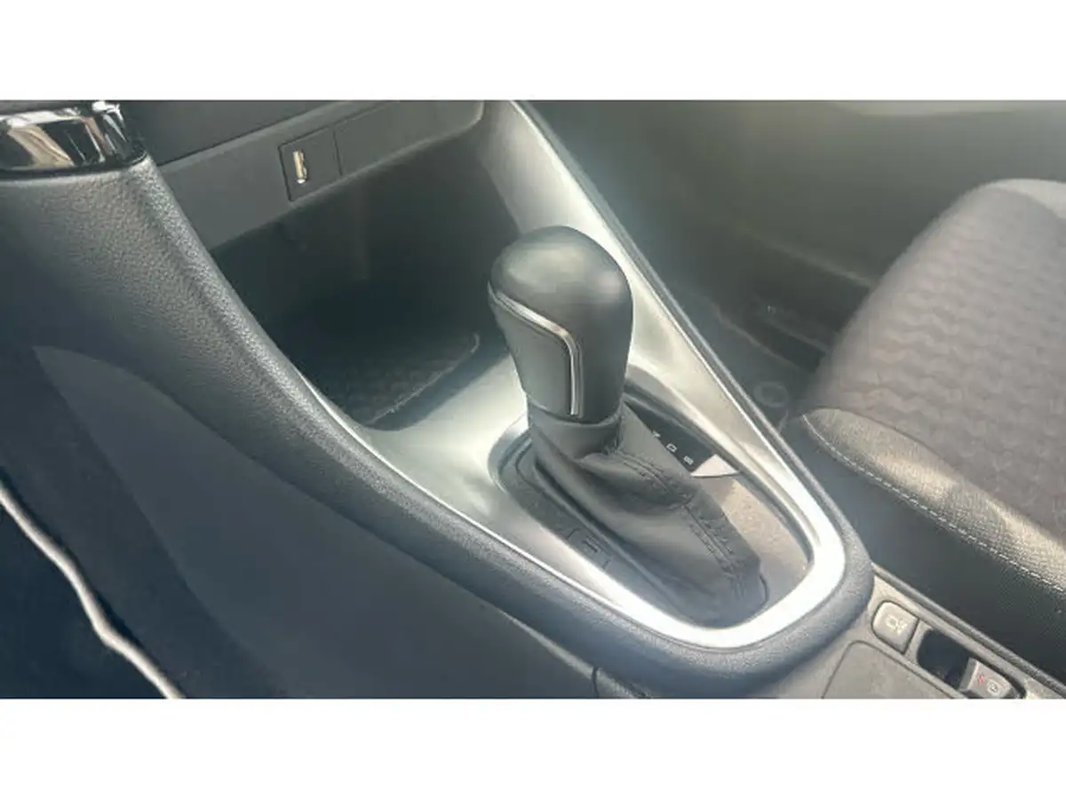 2021-toyota-yaris-15-vvt-i-design-big-12