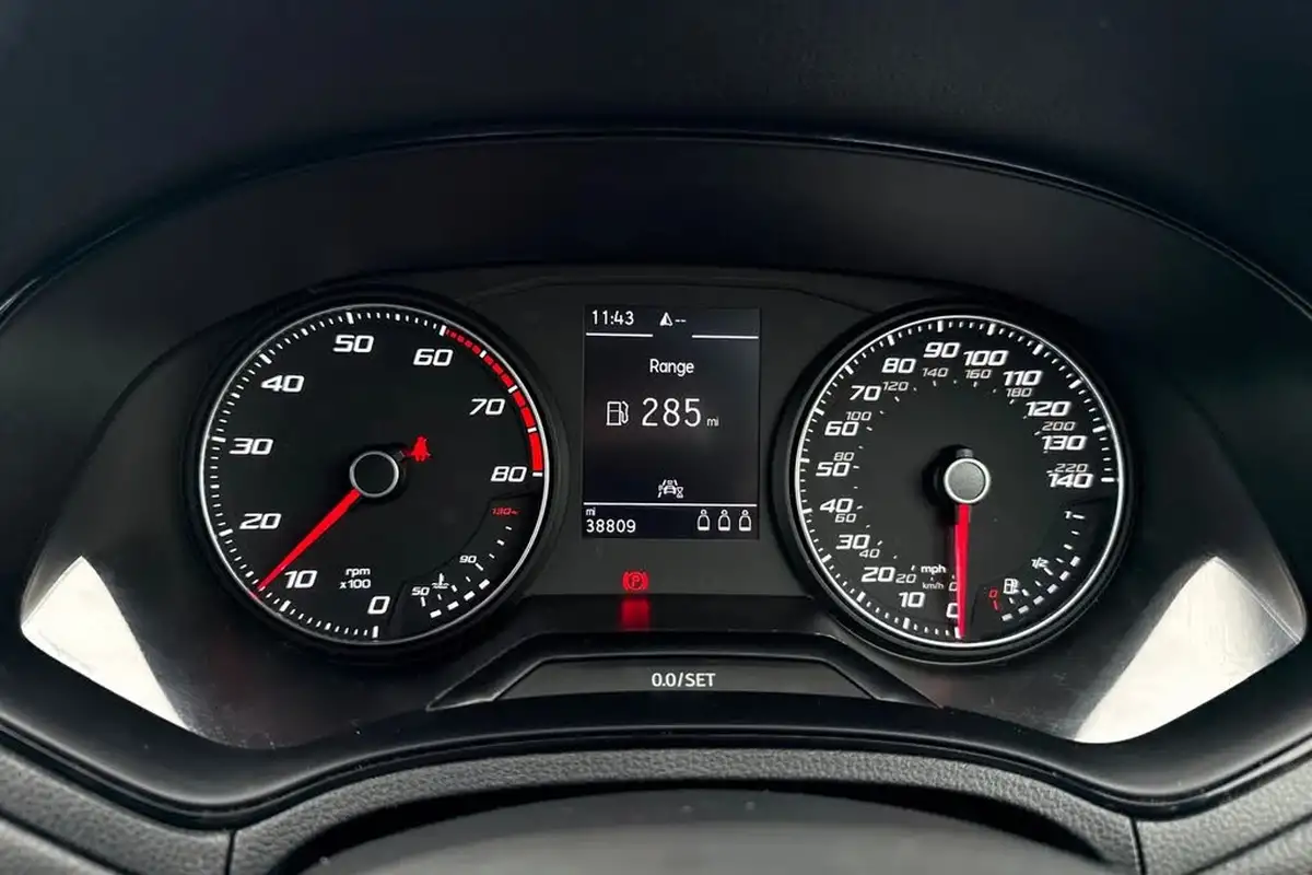 2021-seat-arona-10-tsi-fr-red-edition-big-35
