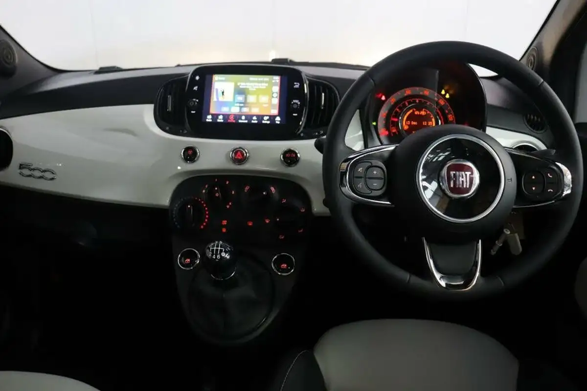 2022-fiat-500-10-dolcevita-big-7