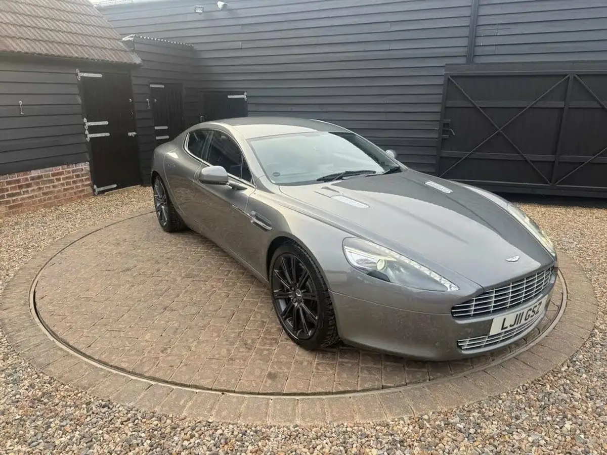 2011-aston-martin-rapide-s-v12-60-big-26