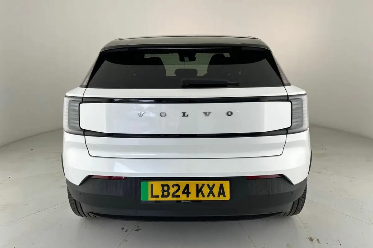 2024-volvo-ex30-e-twin-ultra-big-20