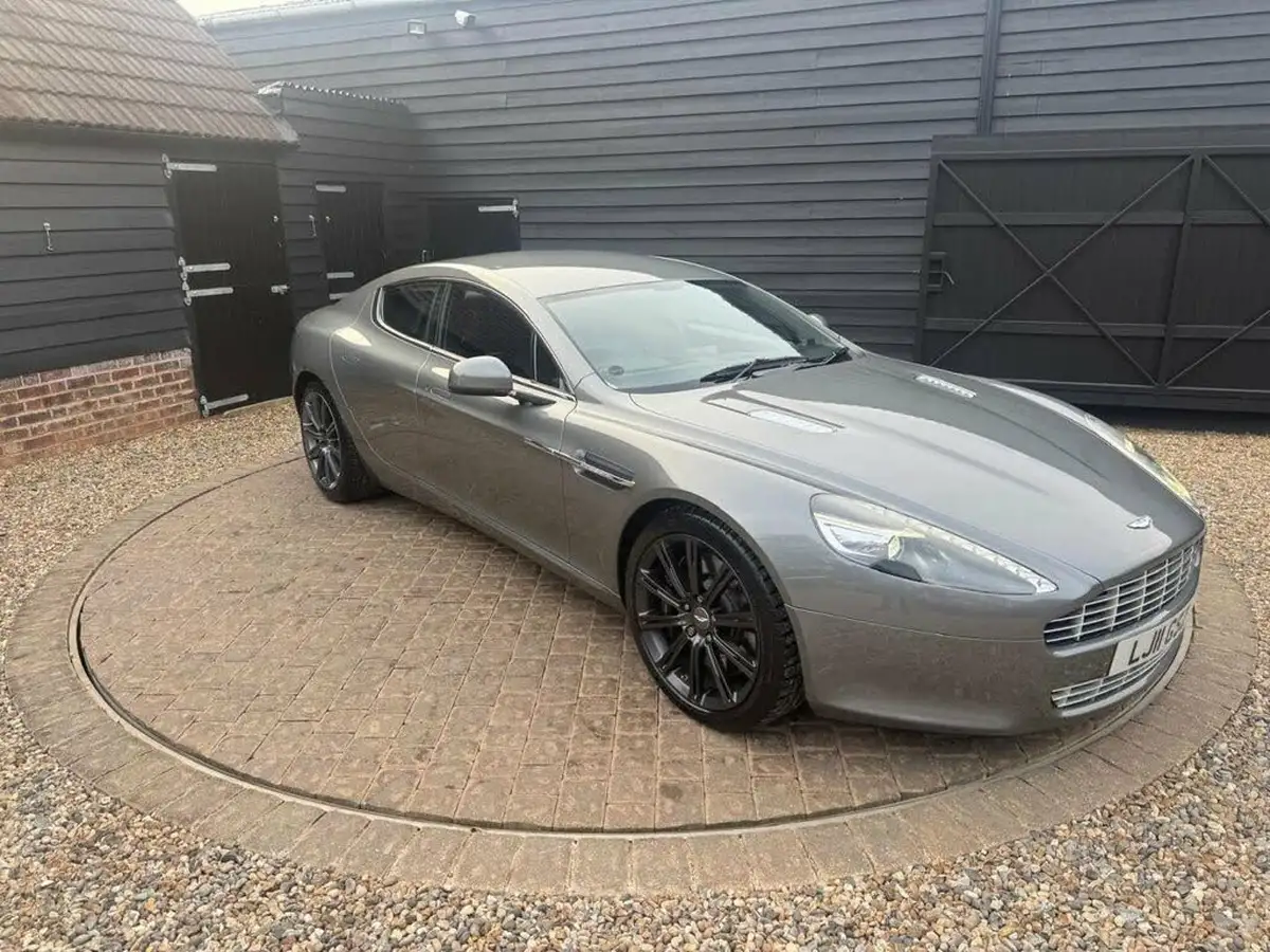 2011-aston-martin-rapide-s-v12-60-big-50