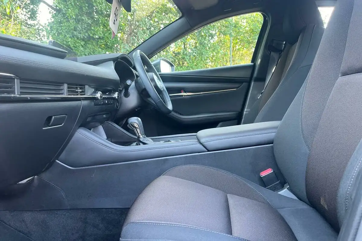 2021-mazda-mazda3-20-se-l-lux-122ps-hatchback-5d-auto-big-2