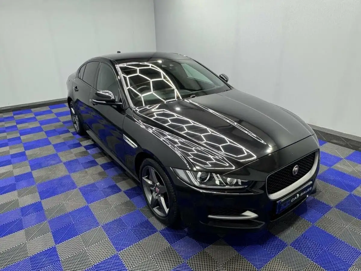 2017-jaguar-xe-20d-r-sport-240ps-awd-ss-1998cc-auto-big-13
