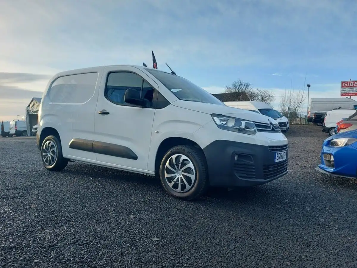 2019-citroen-berlingo-15bluehdi-1000-enterprise-100pseu6dt-e-panel-big-10