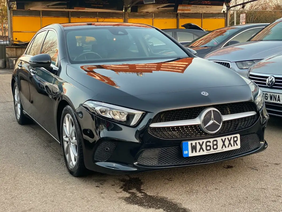 2018-mercedes-benz-a-class-13-a180-sport-executivess-7g-dct-big-2
